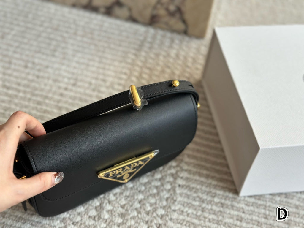 Prada Femme Handbag Black 21x13cm